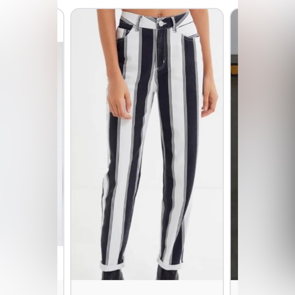 Urban Outfitters BDG Black & White Vertical Stripe Mom Jeans W26